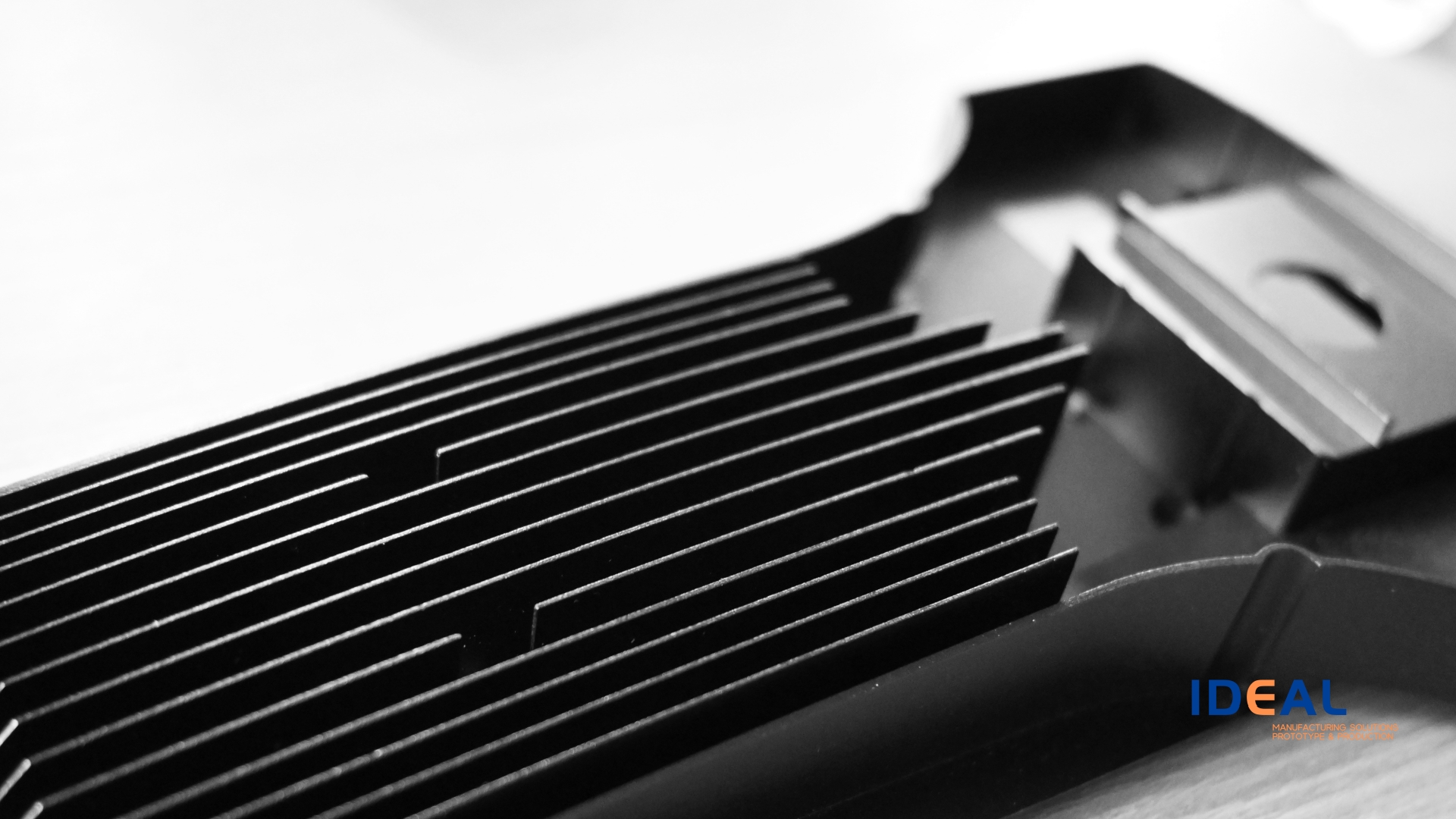 Custom-Aluminum-Heat Sink-Manufacturing.jpg